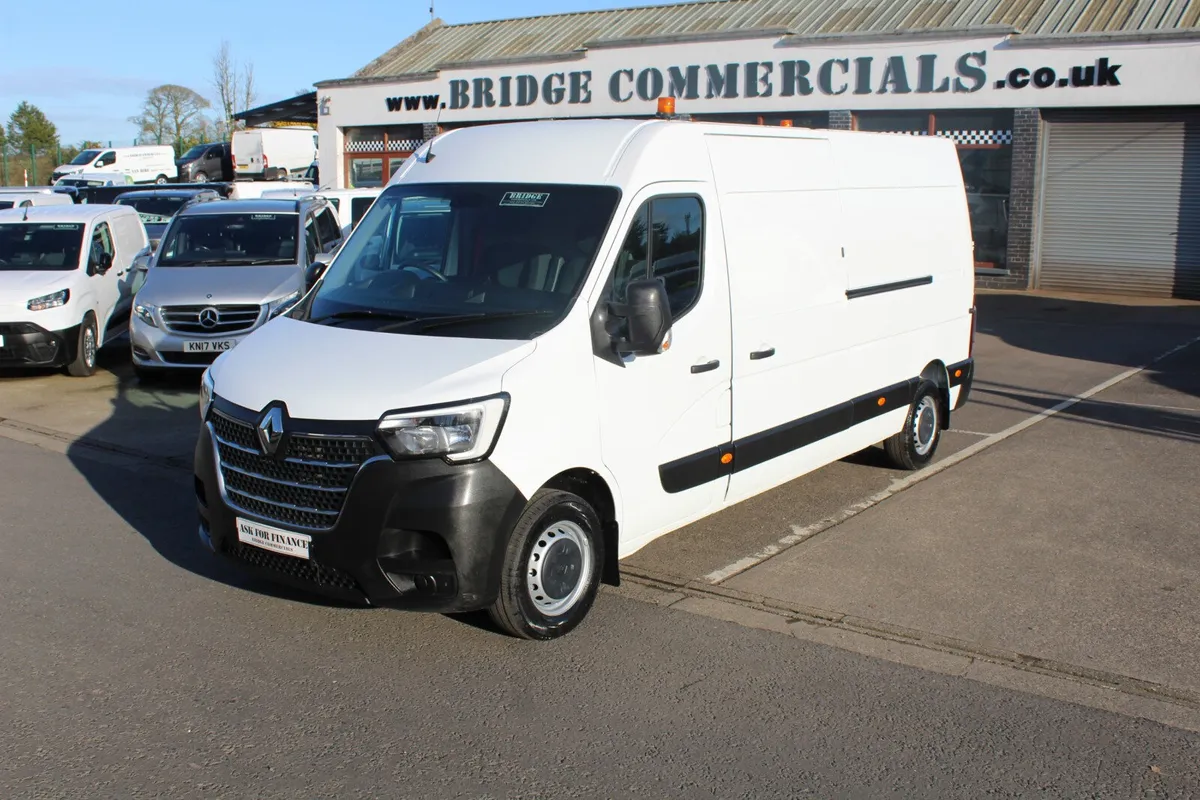 2022 Renault Master 35 L3H2 Red Edition - Image 1