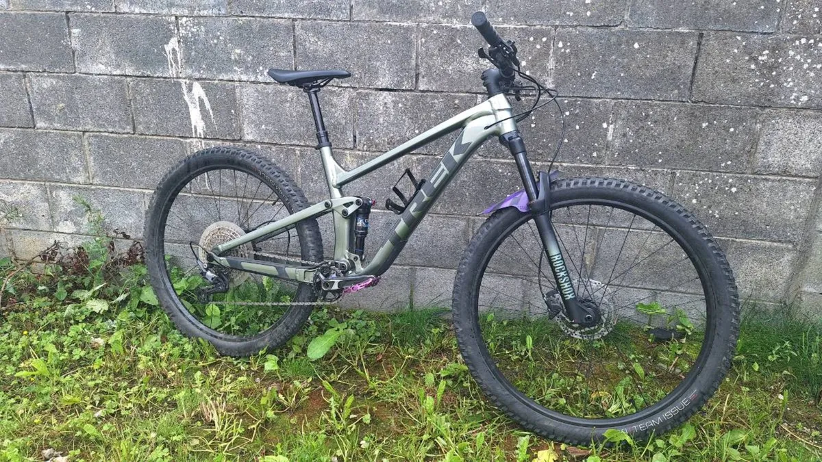 Trek Top Fuel 5 Full Suspension Mountain Bike 2024 - Image 2