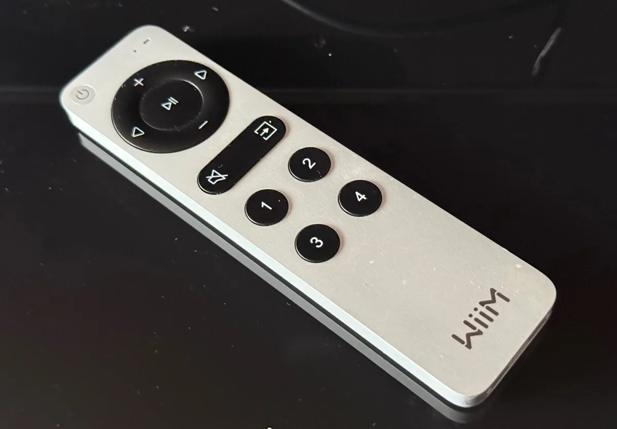 Wiim Amp Ultra - like new with remote, box, etc. - Image 2