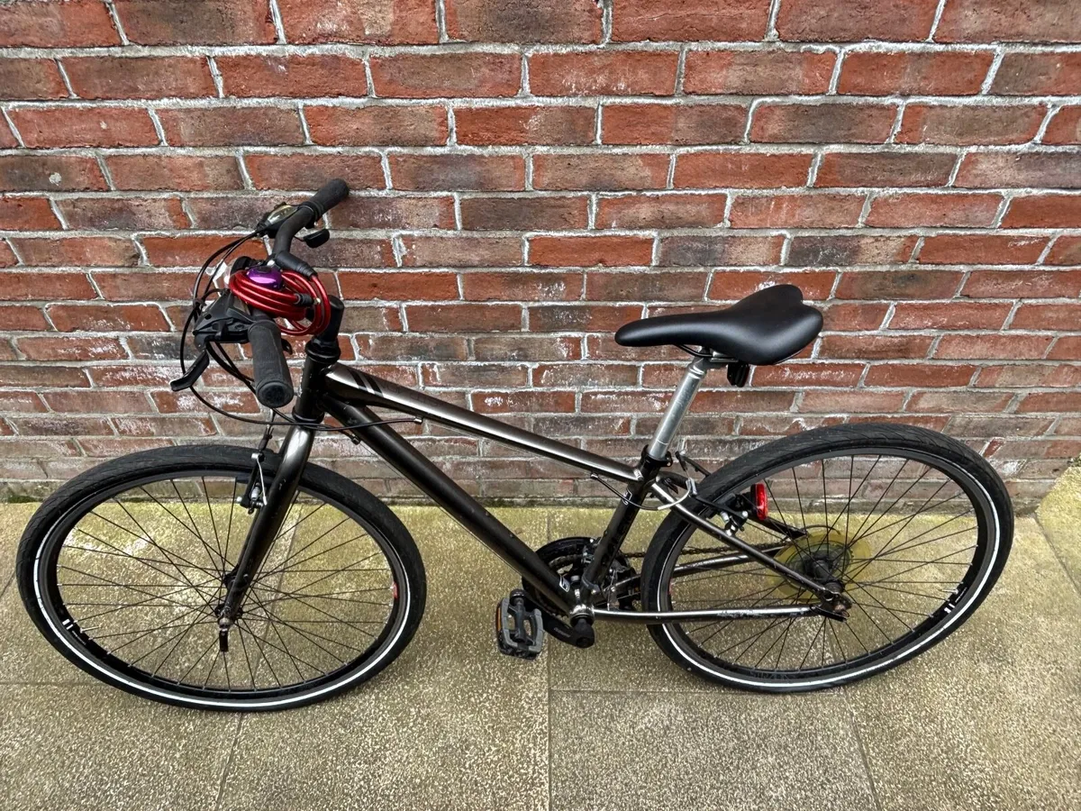 Near new STRDVA kids bike - Image 3