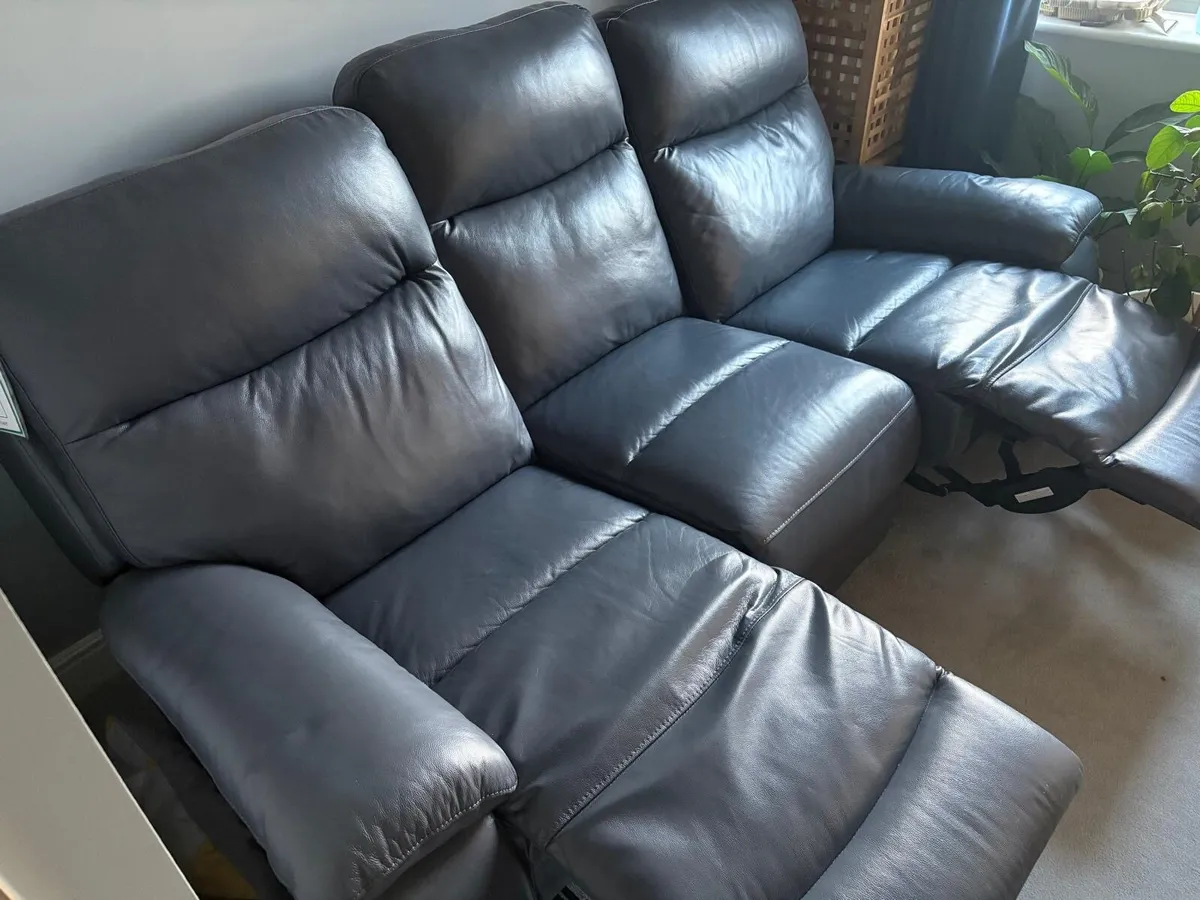 Leather Recliner - Image 4