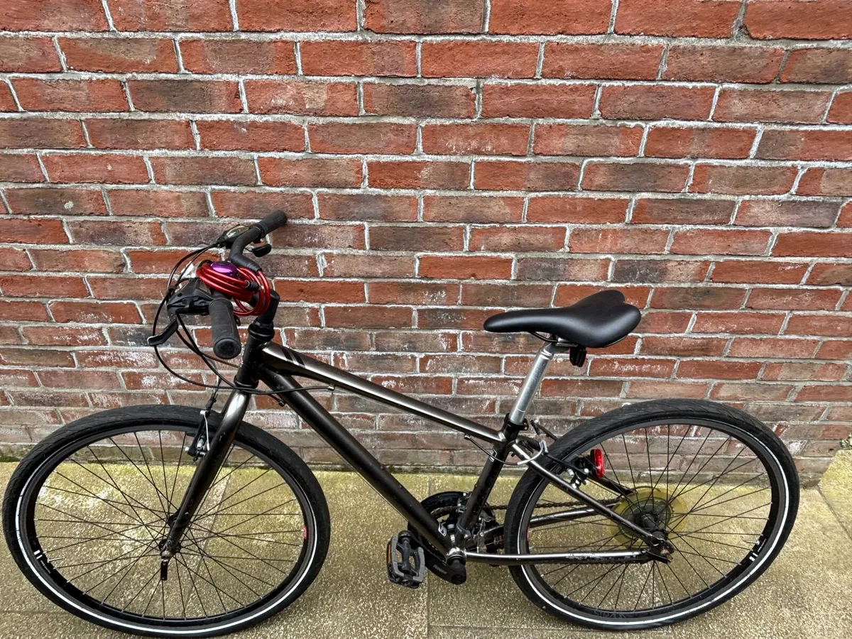 Near new STRDVA kids bike - Image 4