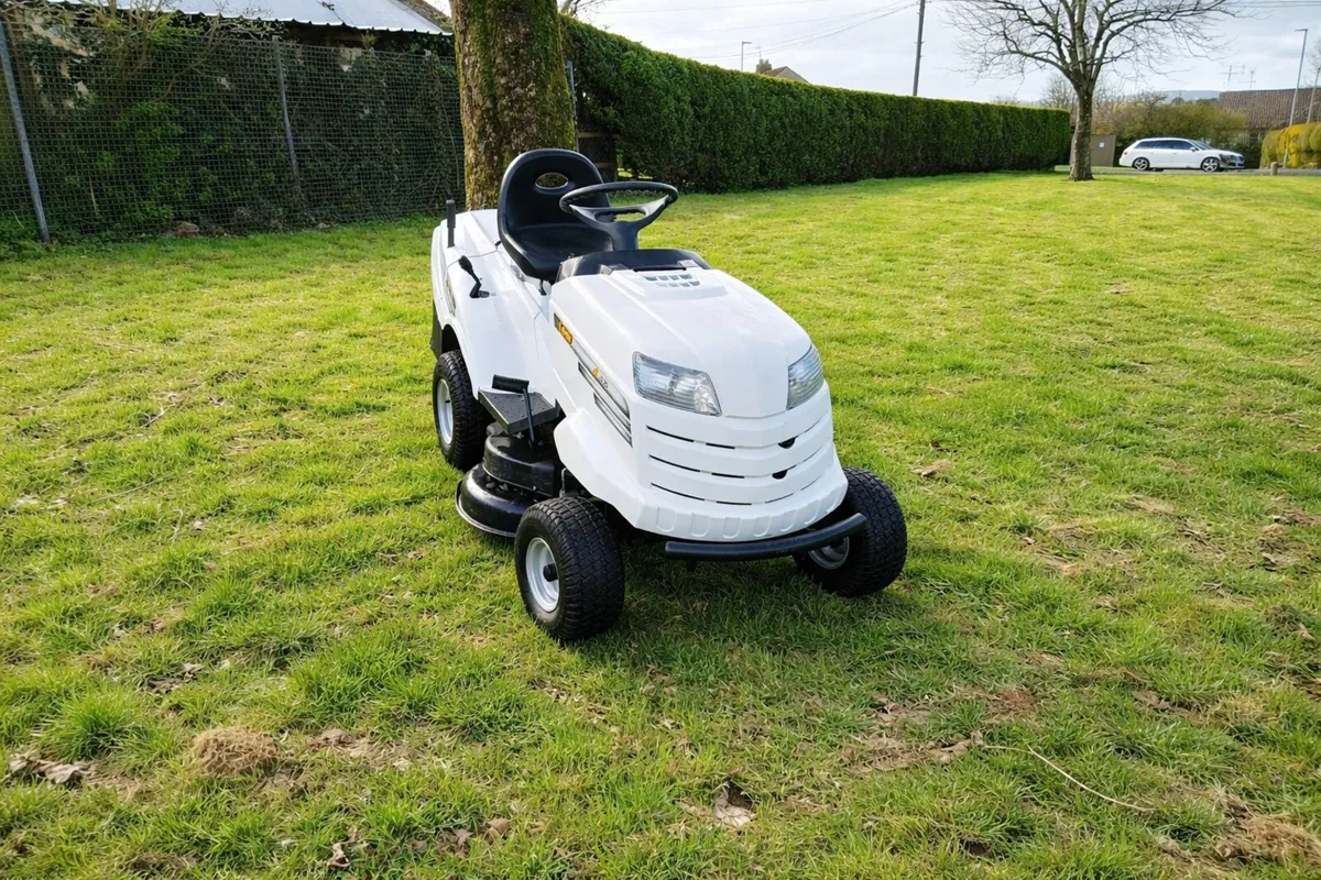 Alpine ride on lawnmower - Image 1