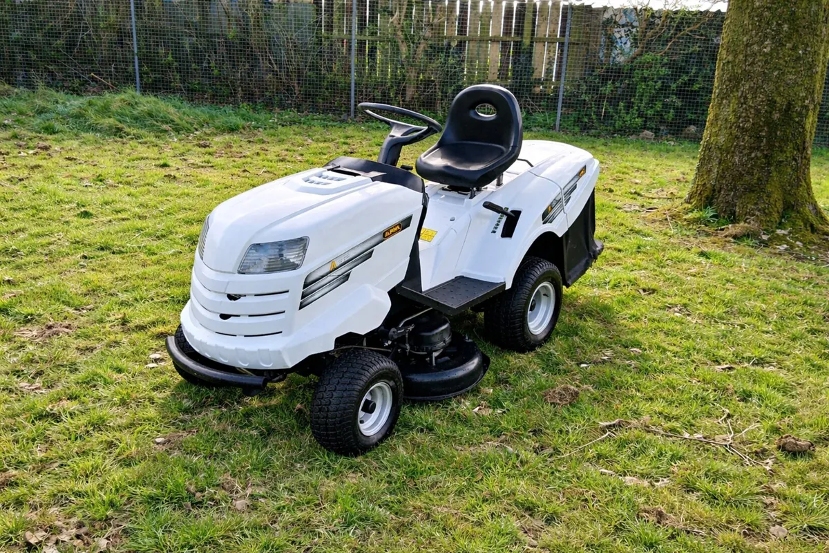 Alpine ride on lawnmower - Image 2