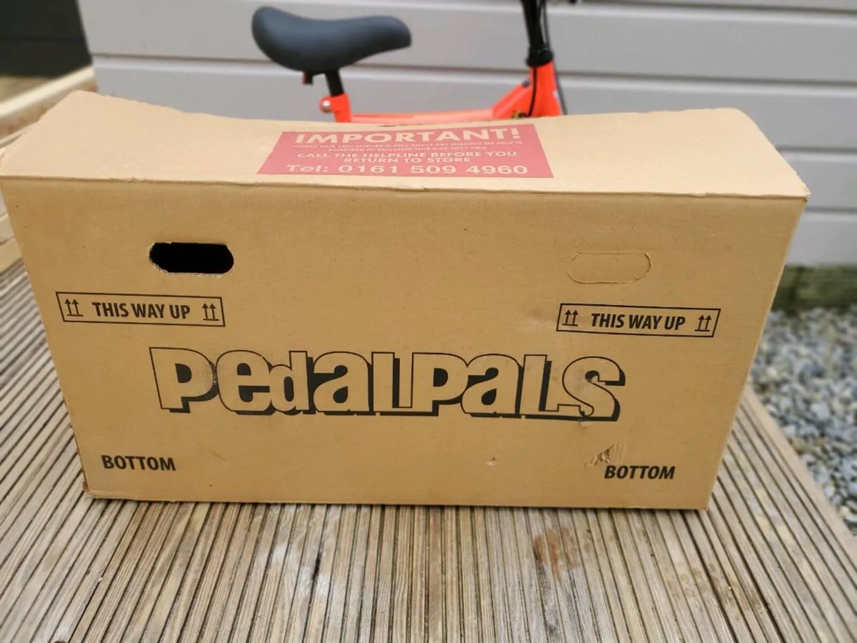 12"boys bike with stabilizers - Image 4