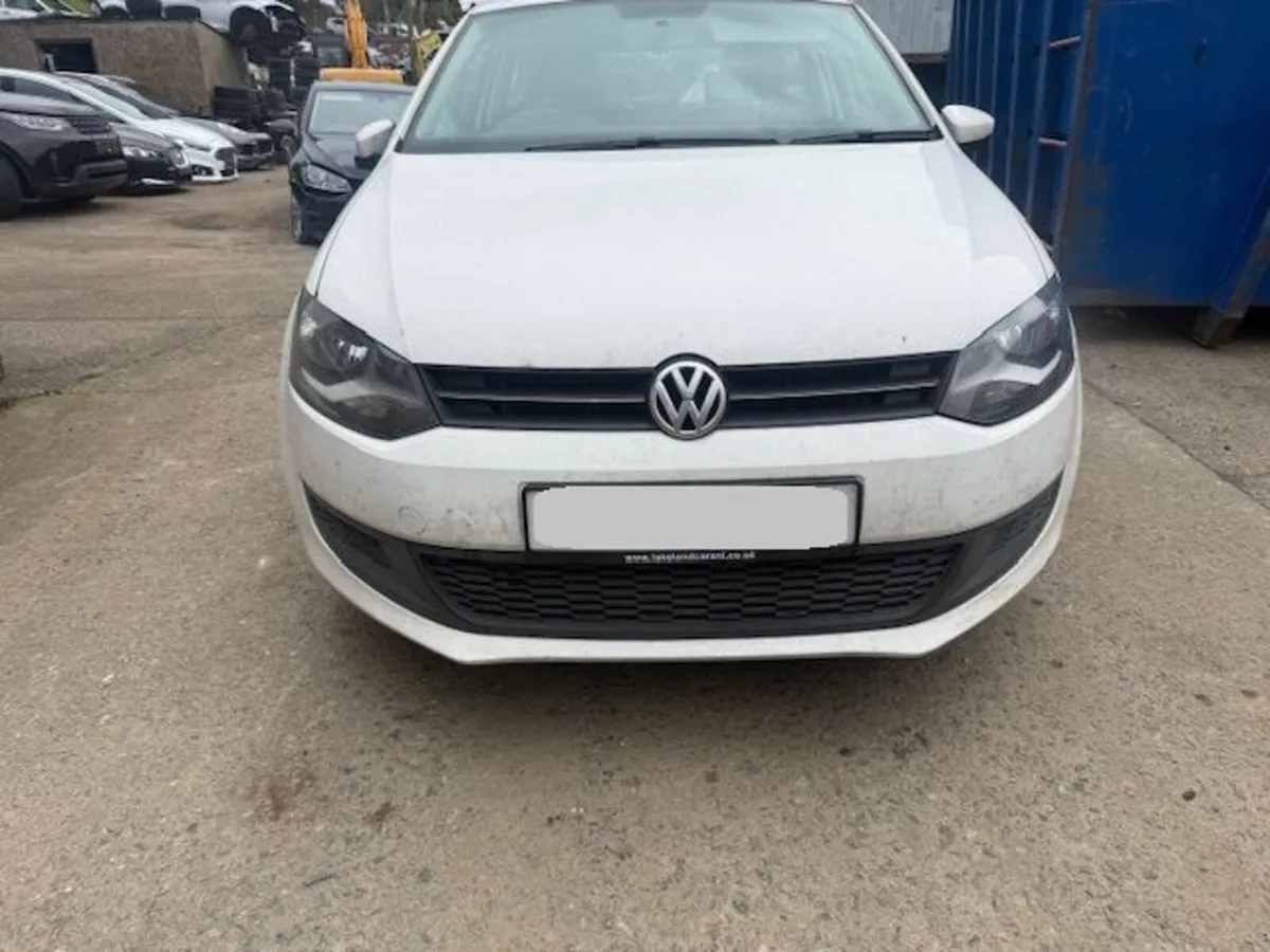 2011 VOLKSWAGEN POLO 1.2L-D - Image 1