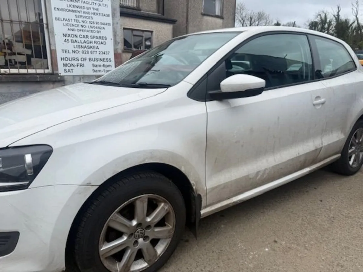 2011 VOLKSWAGEN POLO 1.2L-D - Image 2
