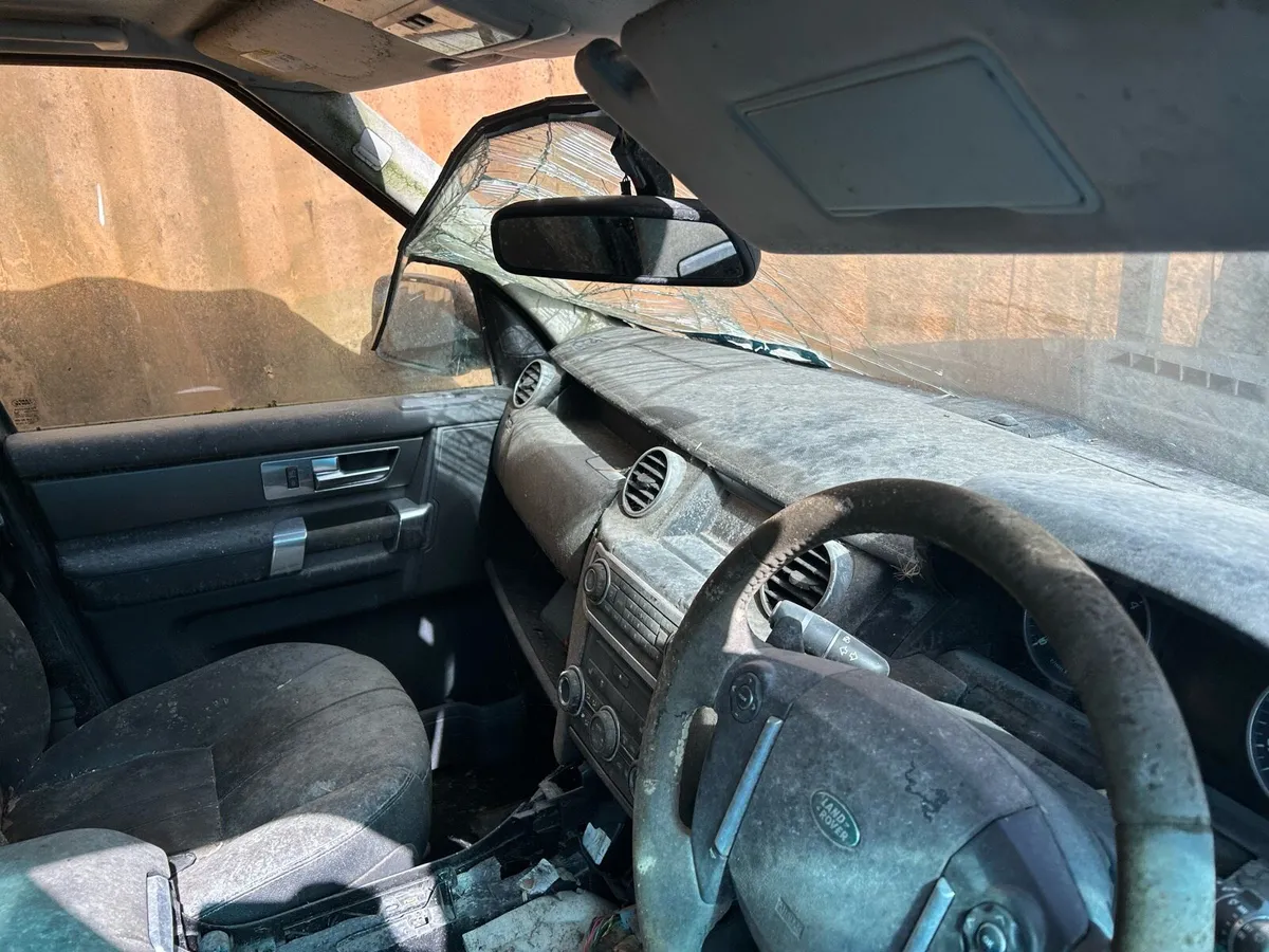 2011 Land Rover discovery - Image 3