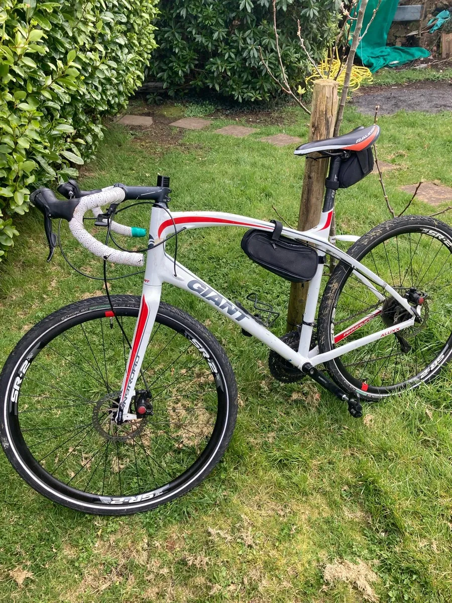 Giant Anyroad size 58 Gravel Bike - Image 1