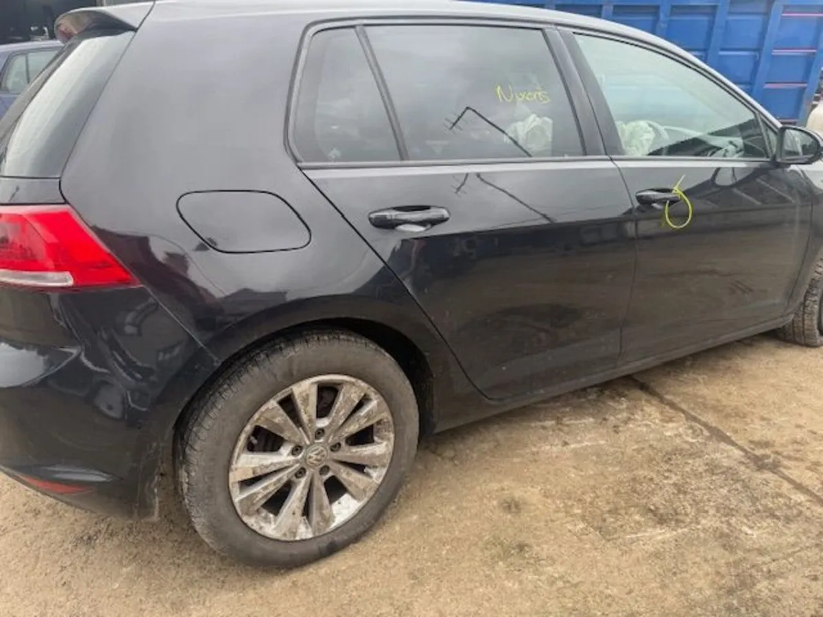 2013 VOLKSWAGEN GOLF 1.6L-D - Image 3