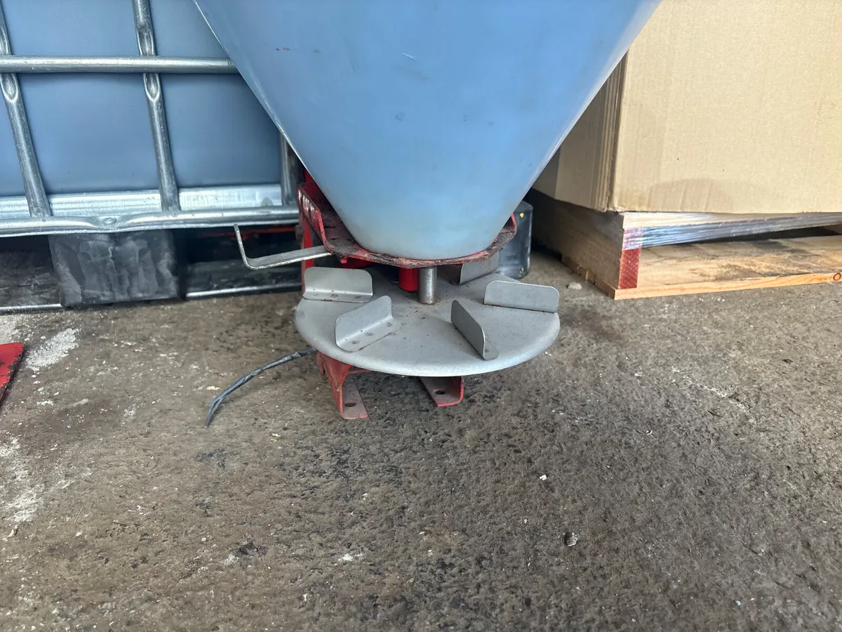 Stocks Fan Jet Seeder / Broadcaster - Image 2