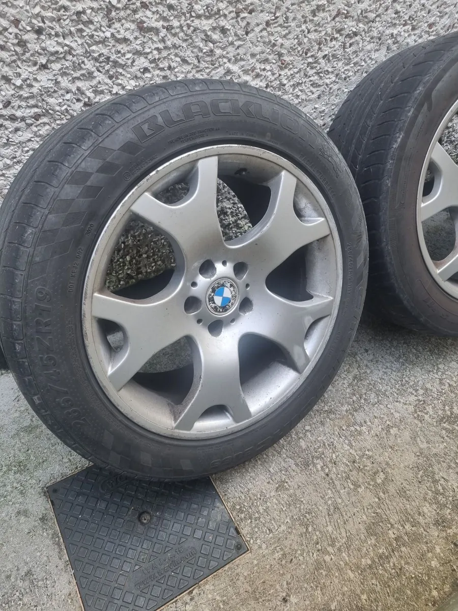 Bmw x5 alloy wheels - Image 1