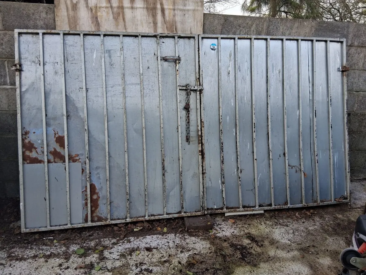 Gates 9ft8 x 5ft2 - Image 4