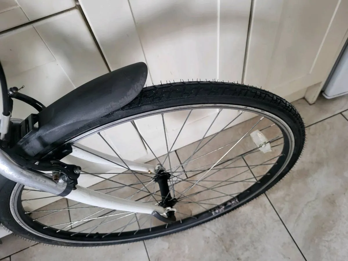 Ladies bike - Image 3