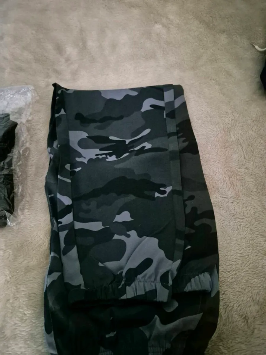 JEANS/COMBATS - Image 4