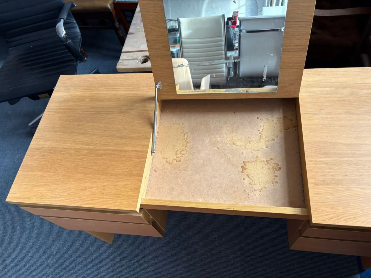 Preowned Desk/Vanity w1250mm - £60+VAT -COLLECTION - Image 4