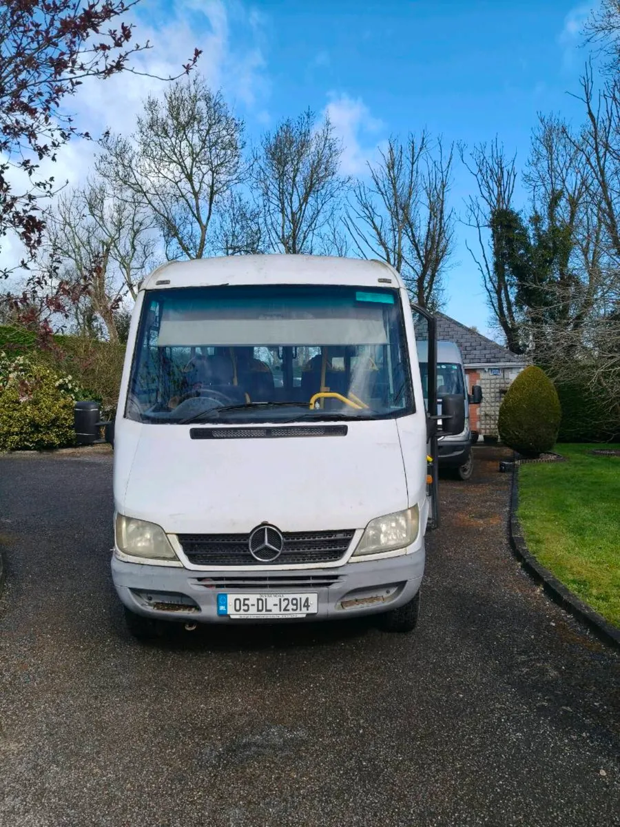 20seater mini bus - Image 1