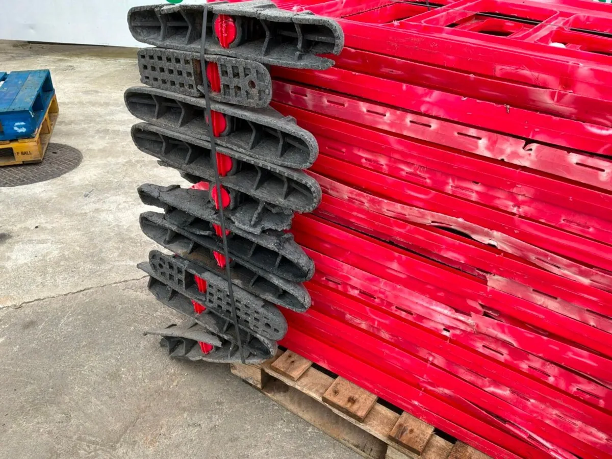 PEDESTRIAN SAFETY BARRIERS..2010. - Image 3