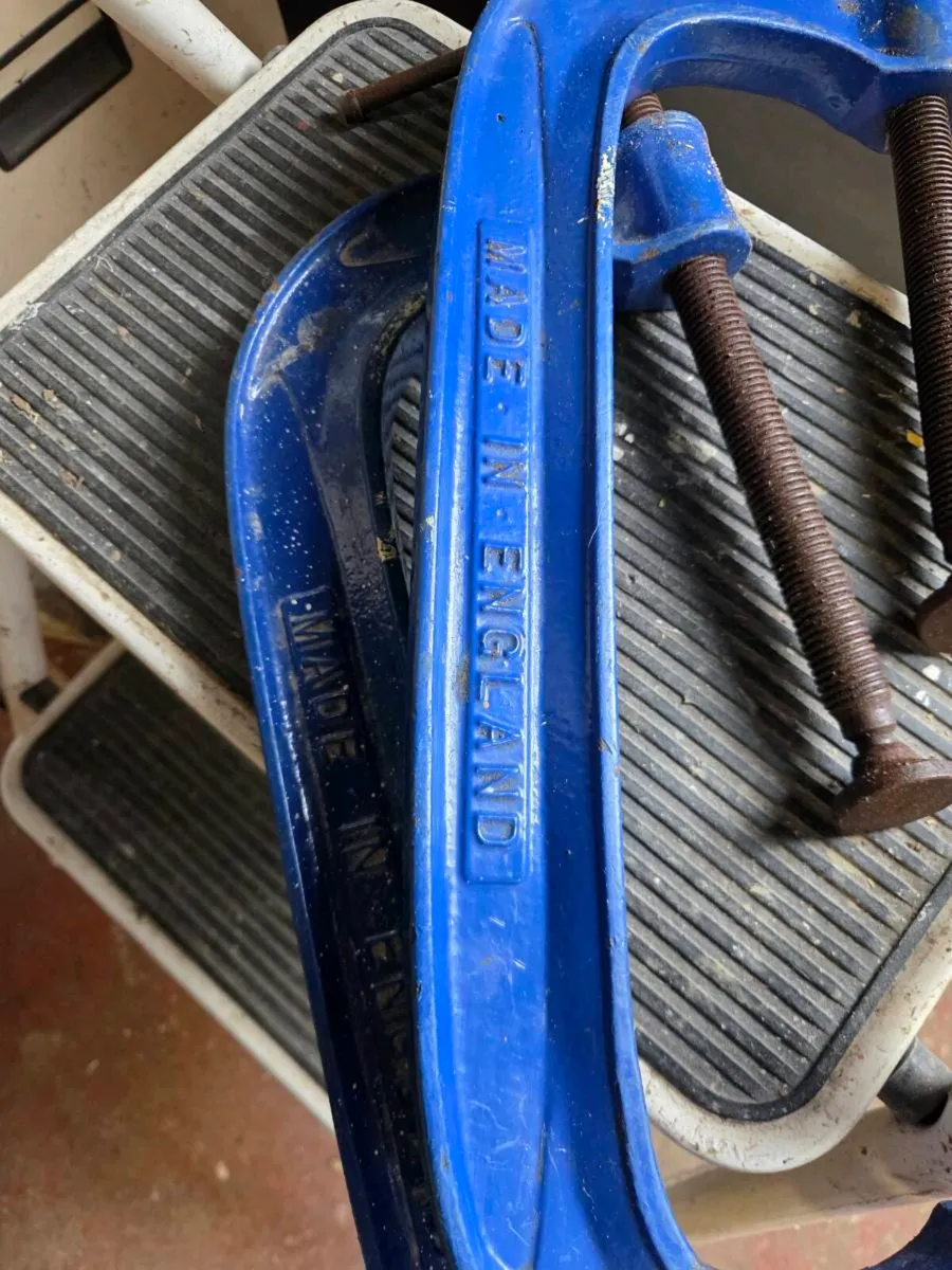 Pair of Record G Clamps - Image 4