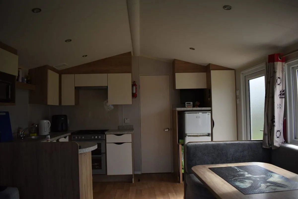 Mobile home - Image 1