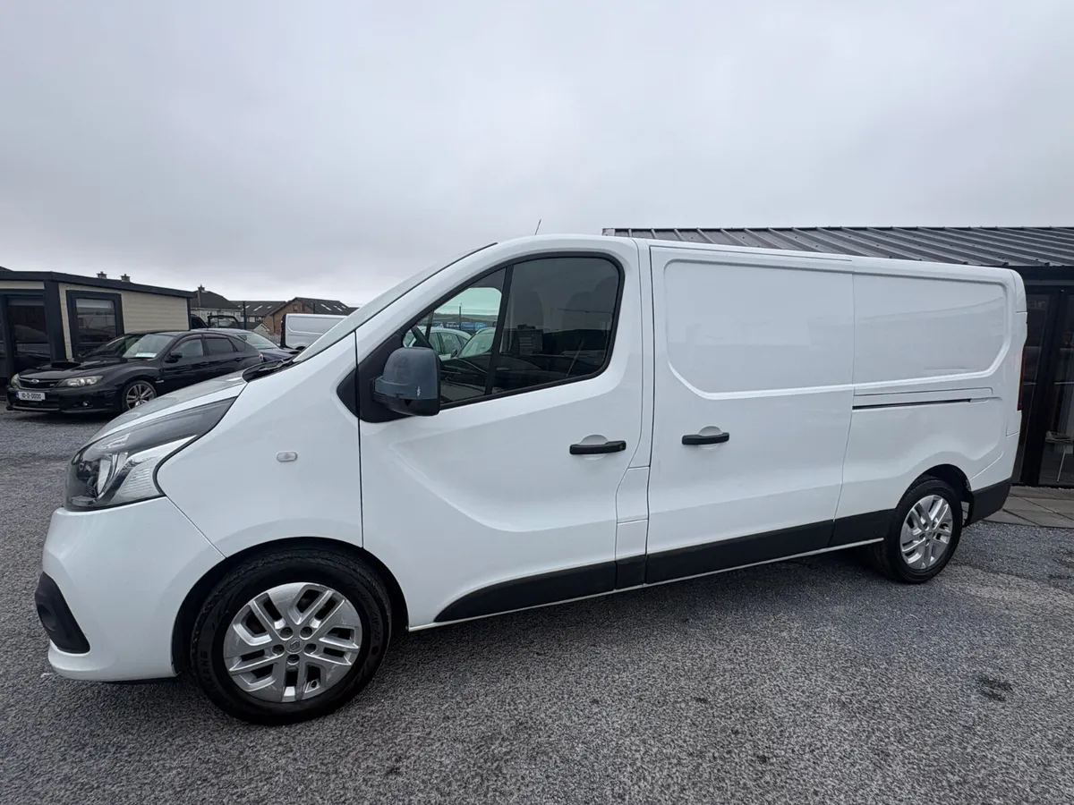 2019 Renault Trafic LL29 ENERGY DCI 125 SPORT PANE - Image 4
