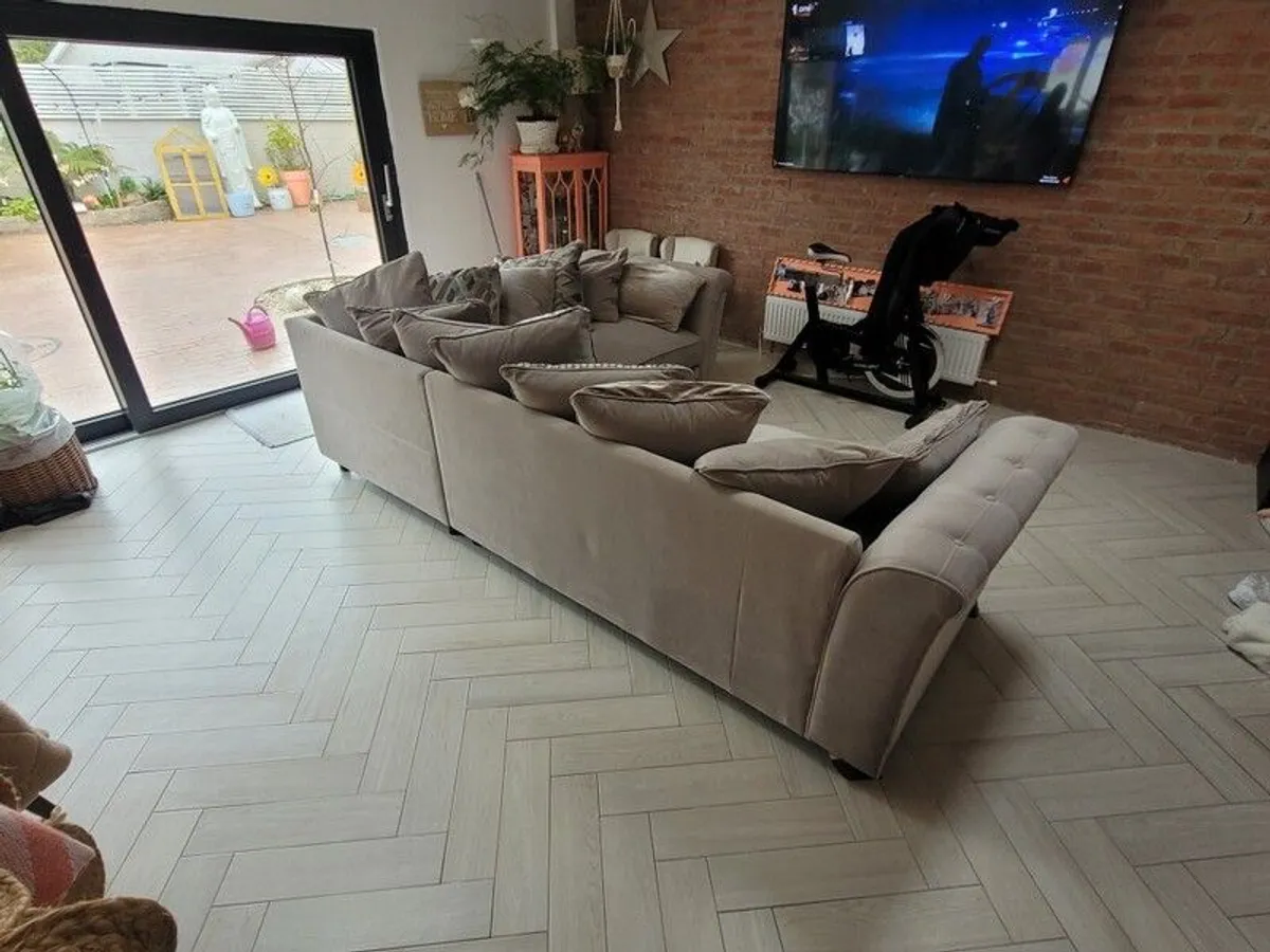 corner couch - Image 3