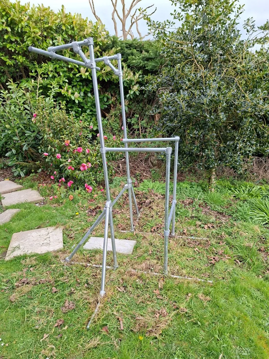 outdoor chin up / workout station - Image 3