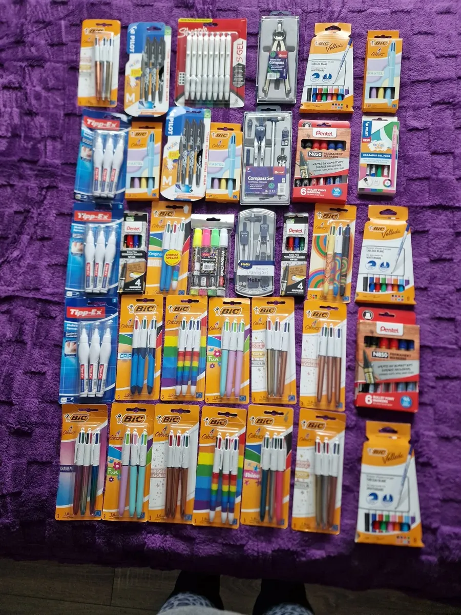 Bundle of pens,compass sets,tipp-ex,,markers etc - Image 1