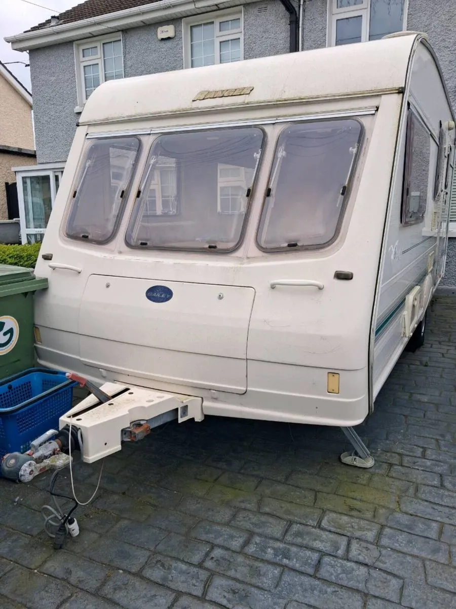 Caravan - Image 1