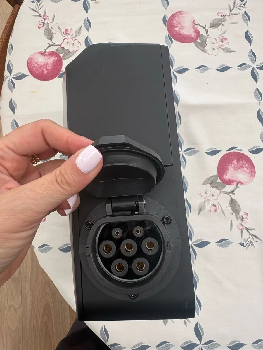 eMH1 basic wall box car charger - Image 2