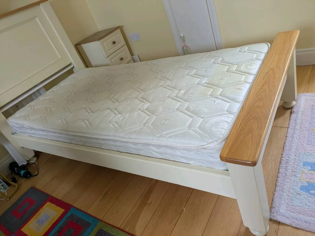 Single bed - Image 3