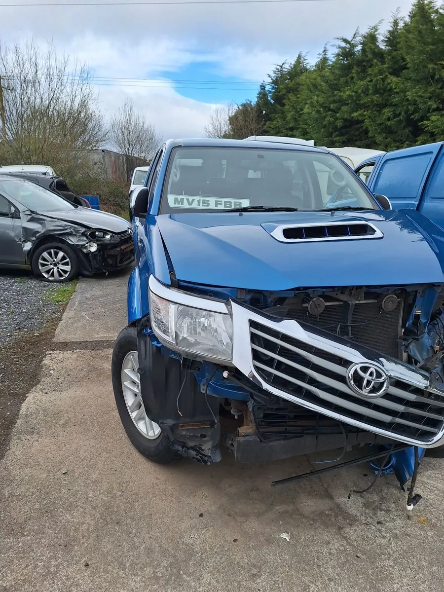 2015 toyota invinicible 3.0 diesel - Image 2