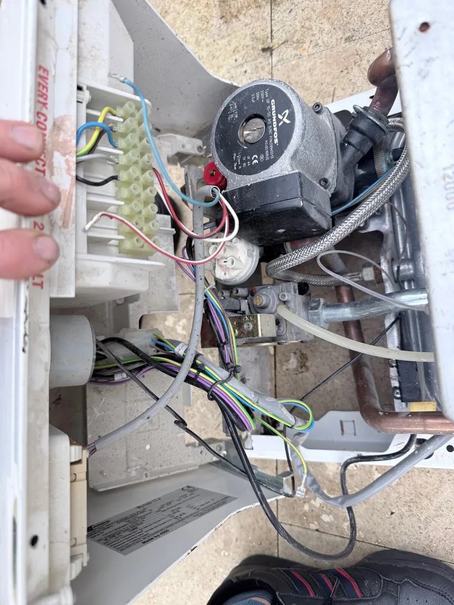 Vokera Mynute 12e gasboiler. - Image 3