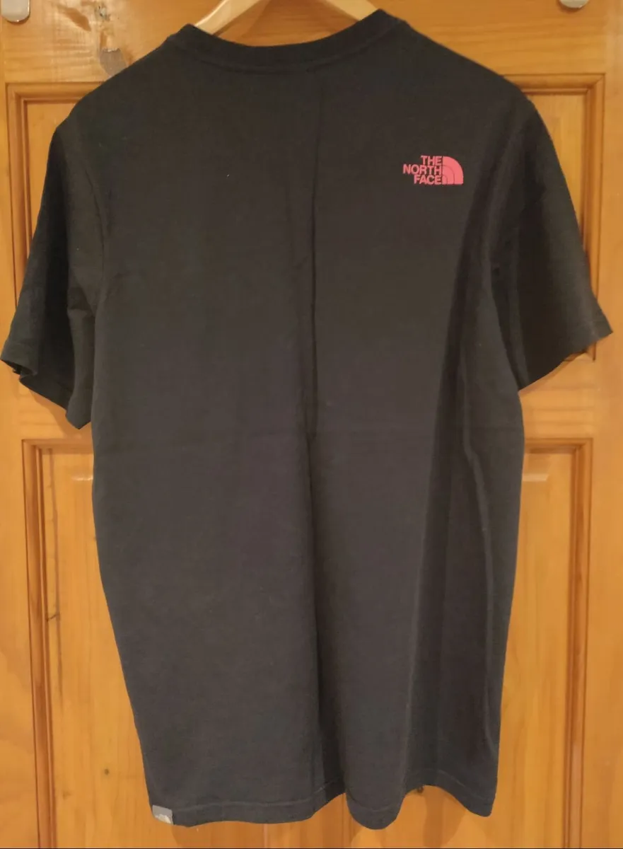 The North Face T shirt L - Image 3