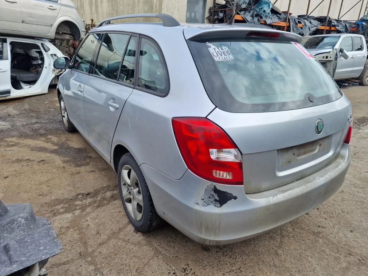09 SKODA FABIA  1.4 TDI (BNV) FOR BREAKING - Image 3