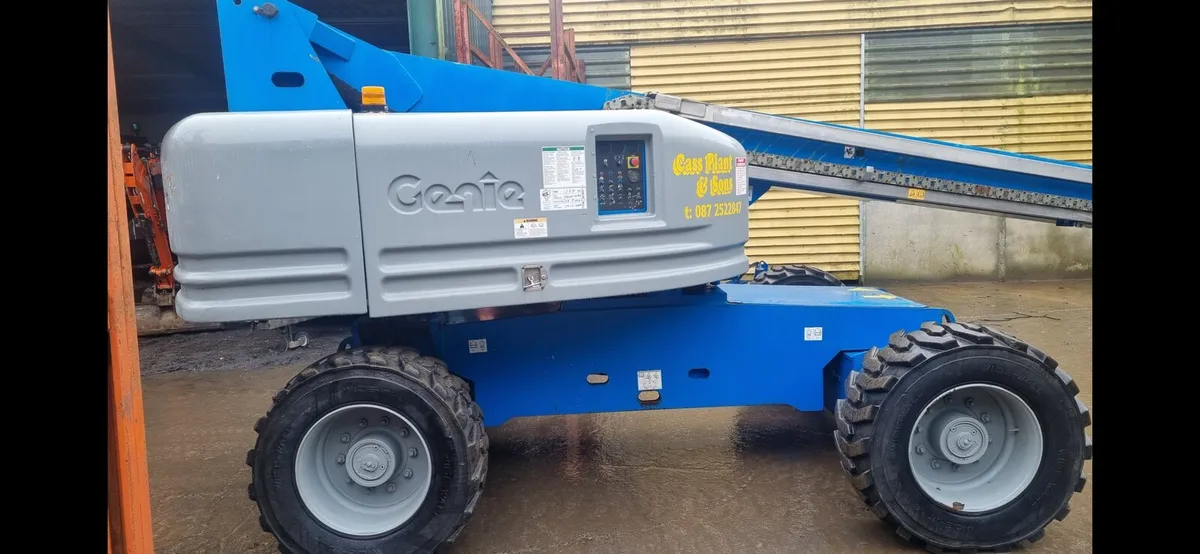 Genie cherry picker boom lift - Image 4