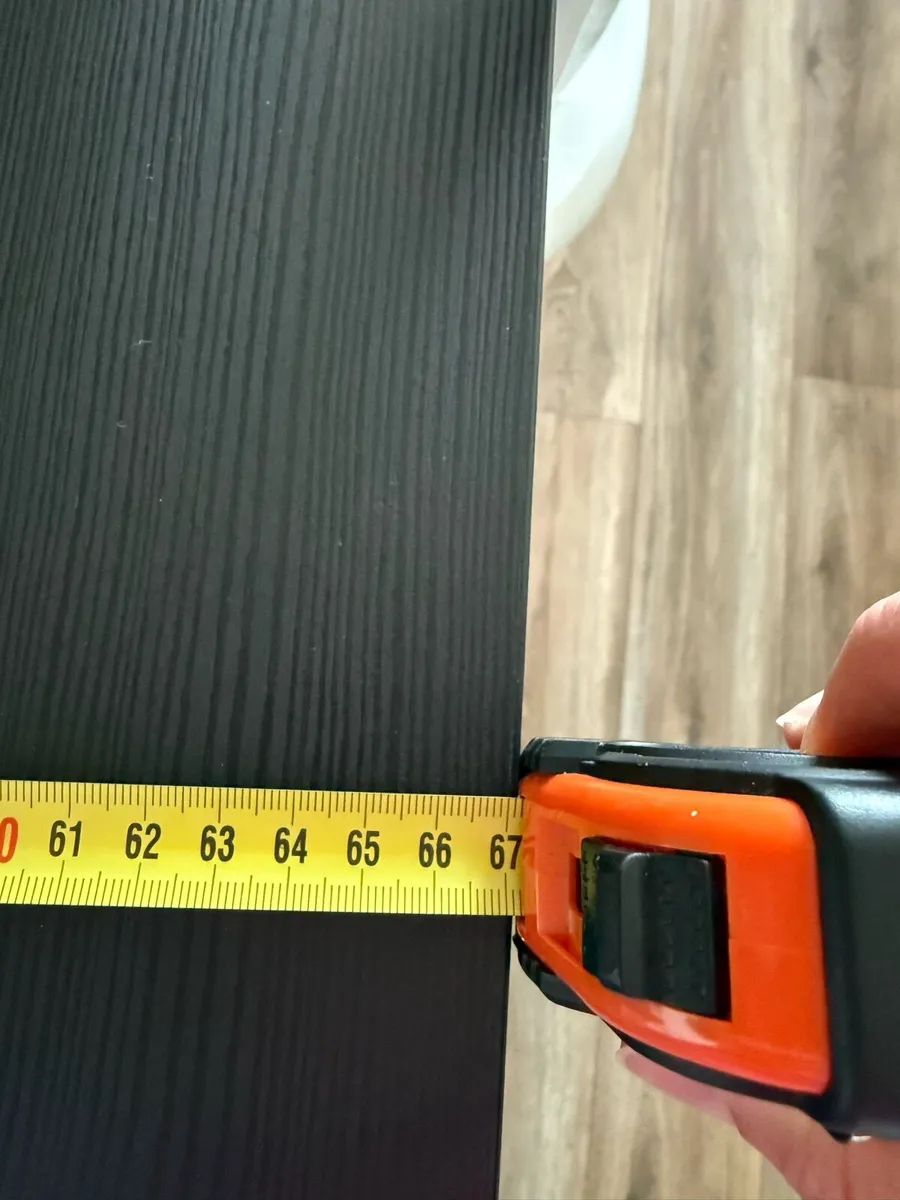 Table and high chairs - Image 4