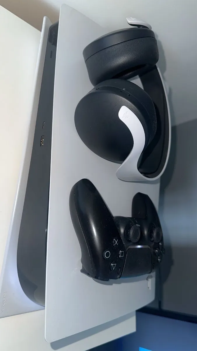 PlayStation 5 - Image 1