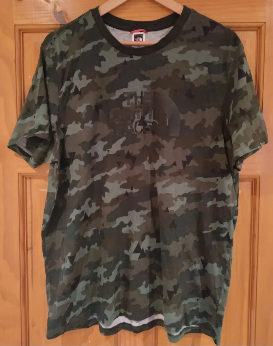 The North Face T shirt XL - Image 1