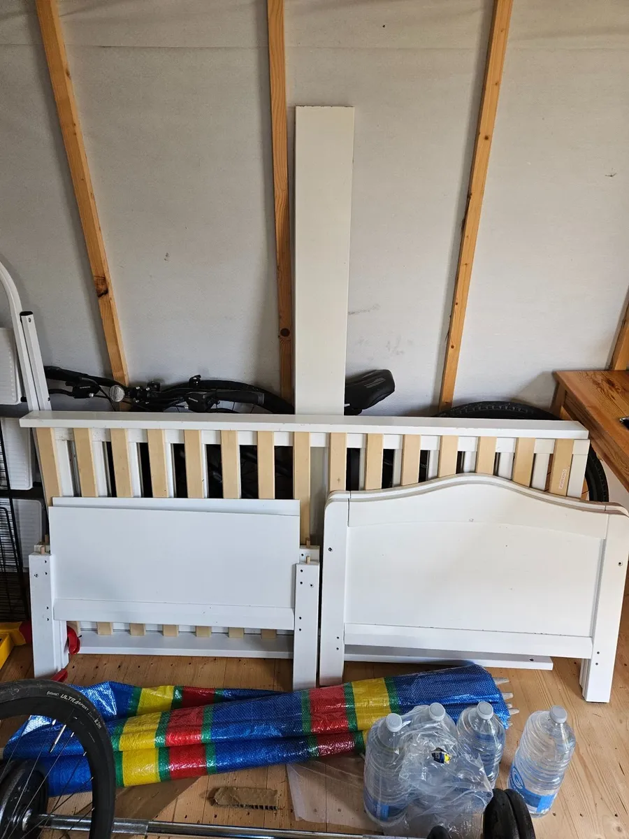 Free cot bed