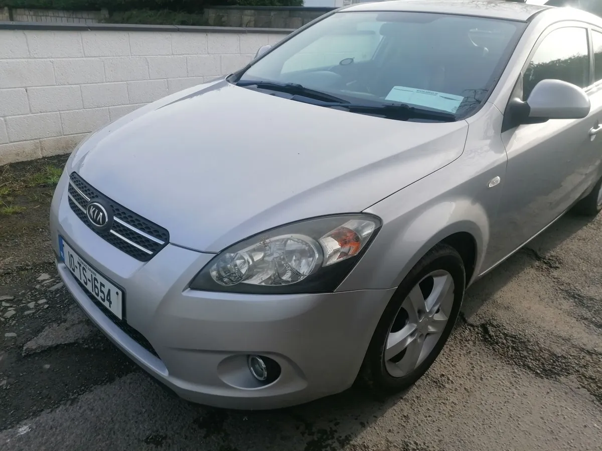 Kia Ceed 2010 - Image 4