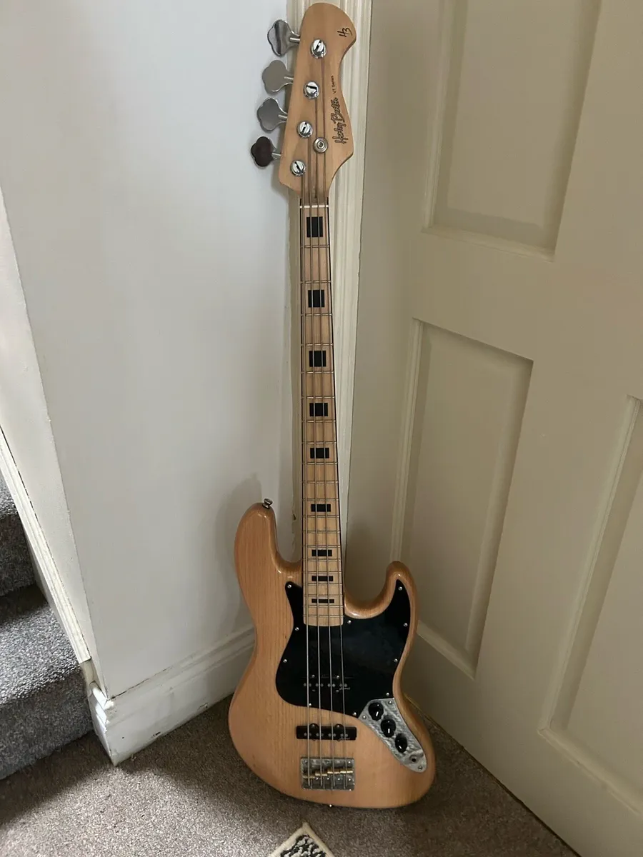 Harley Benton jazz bass - Image 1