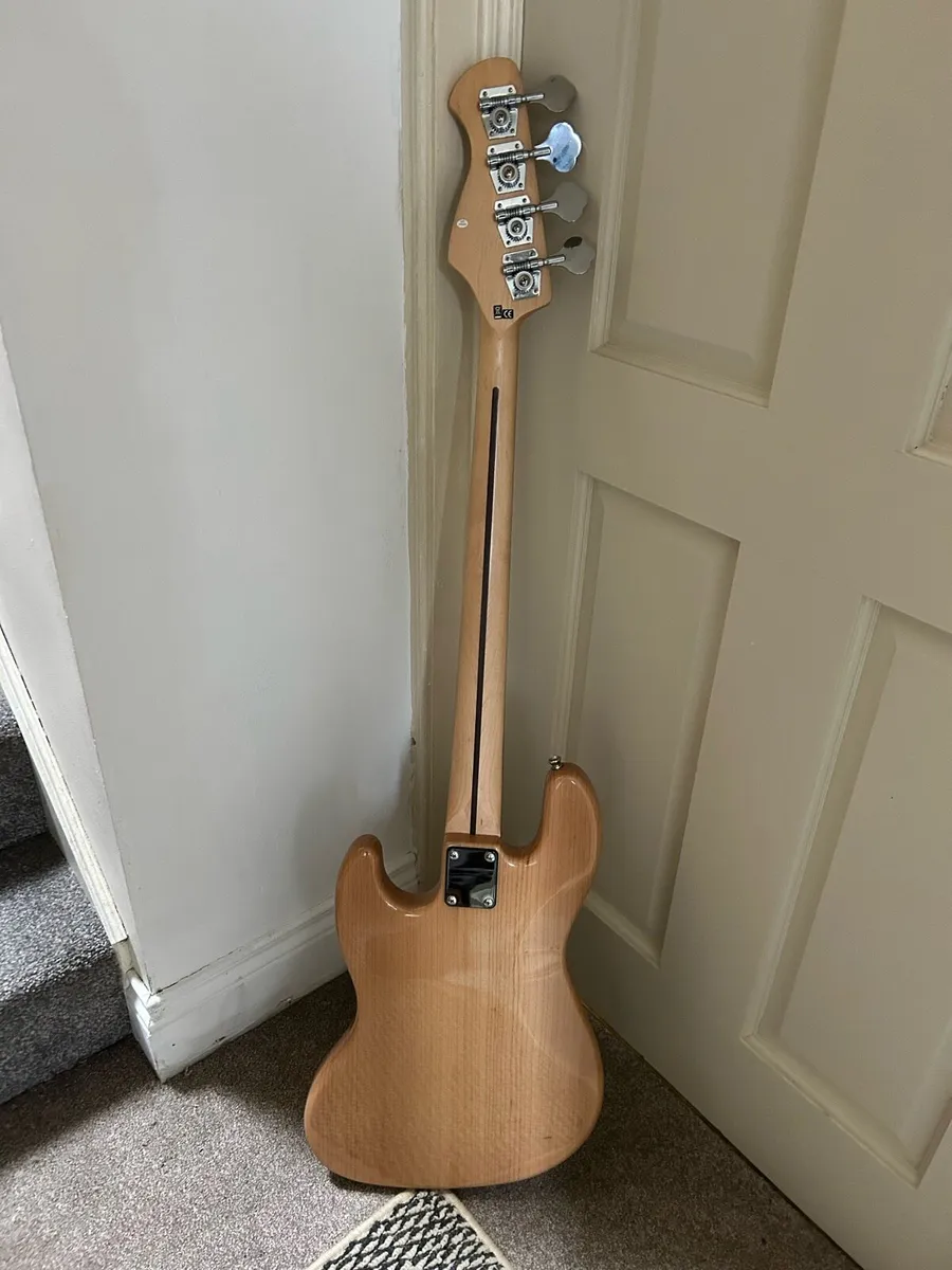 Harley Benton jazz bass - Image 4