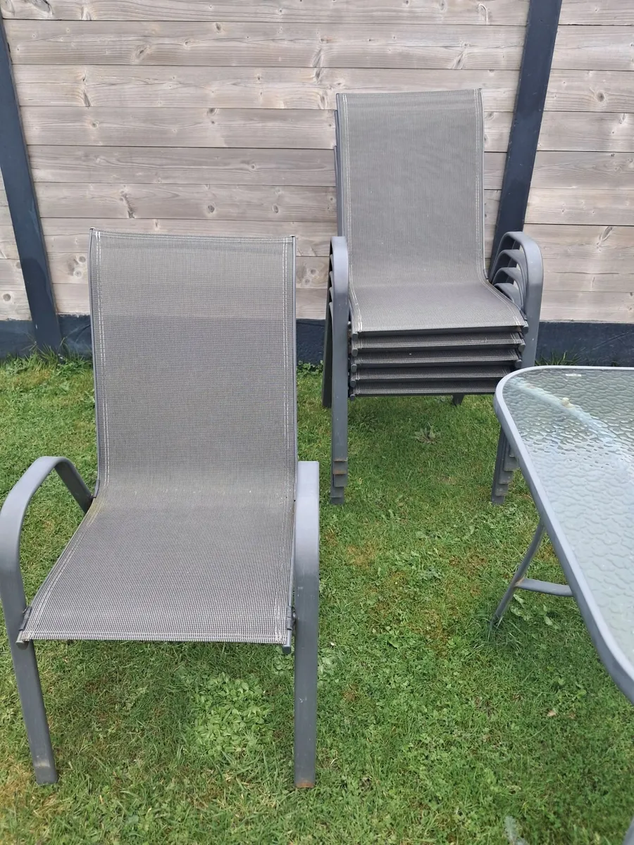 Garden table /6 chairs - Image 3