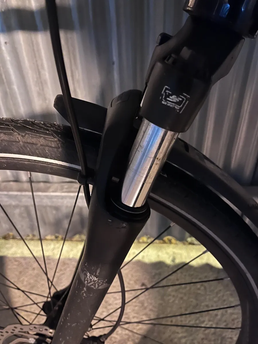 Merida Hybrid Bike - Image 4