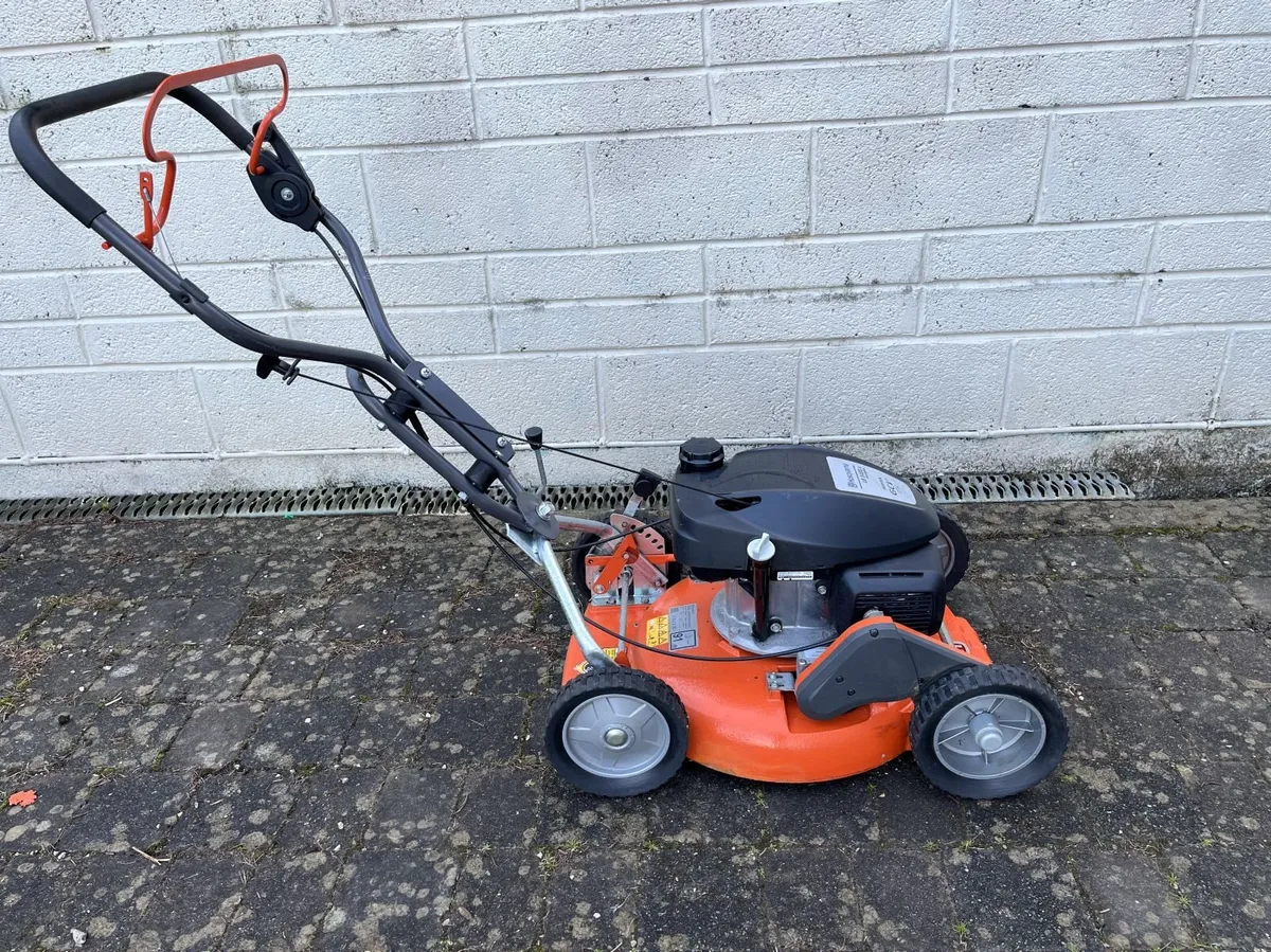Lawn mower - Image 1