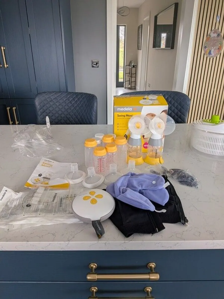 Medela Swing Maxi Double Electric Breast Pump - Image 2