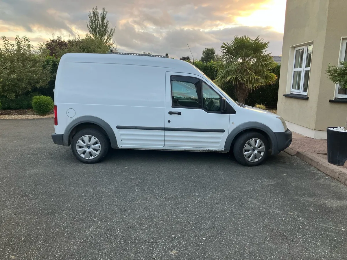 Ford Transit Connect - Image 3