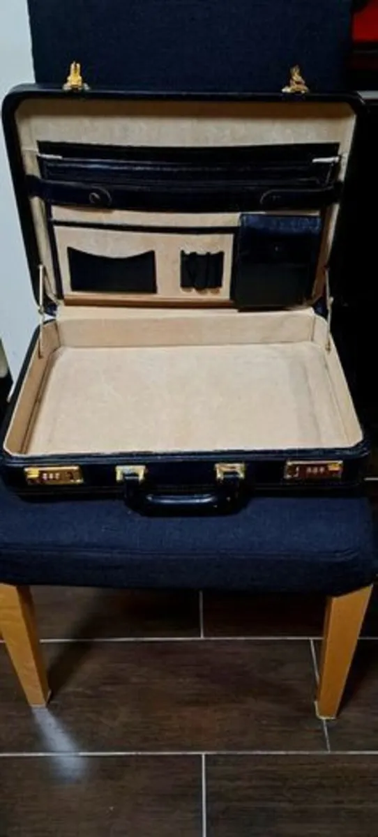 Leather Business Briefcase Attache Case - Image 1