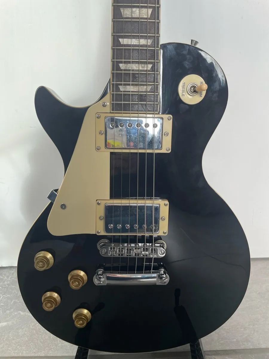 Les Paul Guitar - Image 2